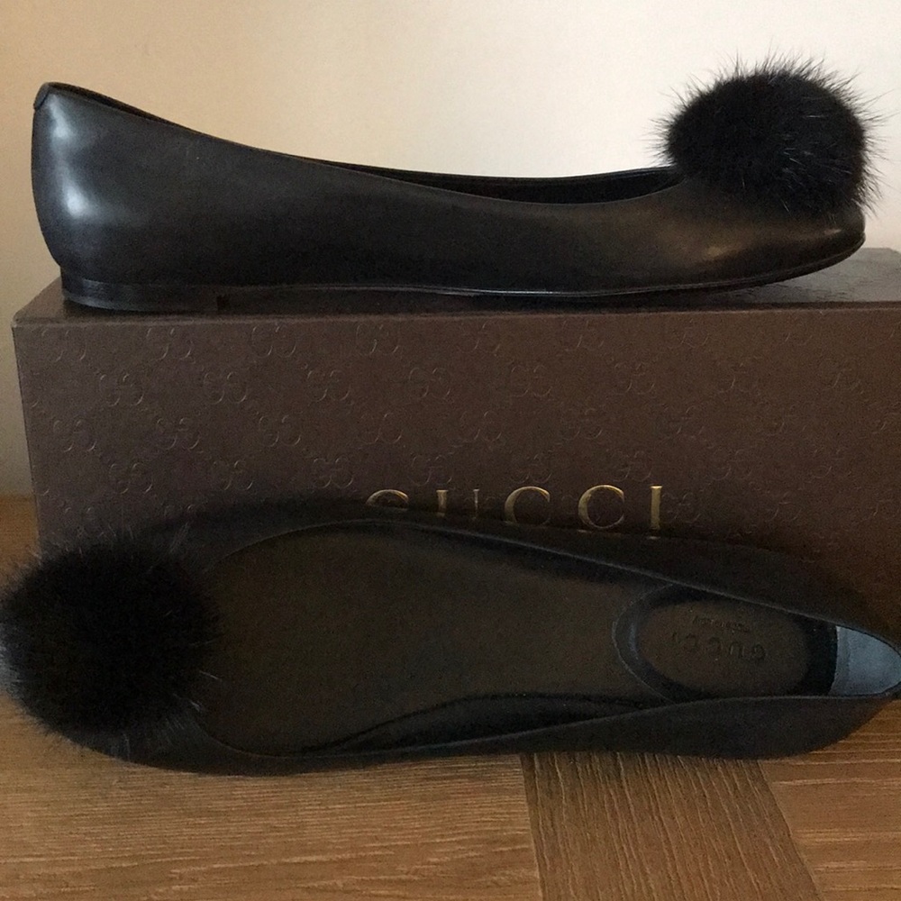 GUCCI GLAMOUR/VISONE FLATS...!!!!
